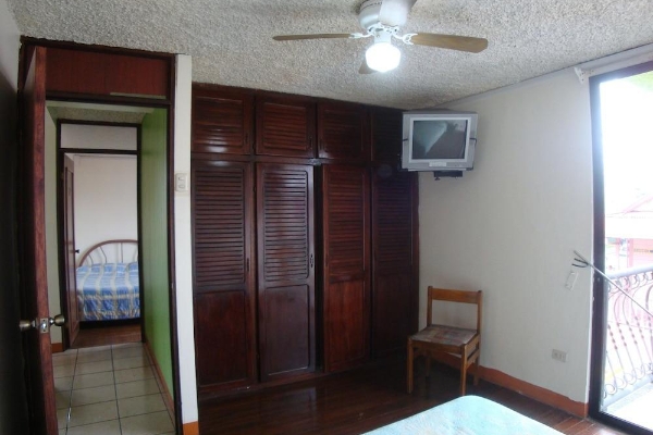 Hotel La Guaria Inn & Suites